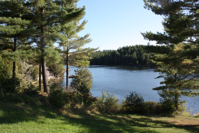 Expensive Lakefront Priced Home, On Tiny Lot? Not This One!, Ontario    - Photo 3 - RP6531702270