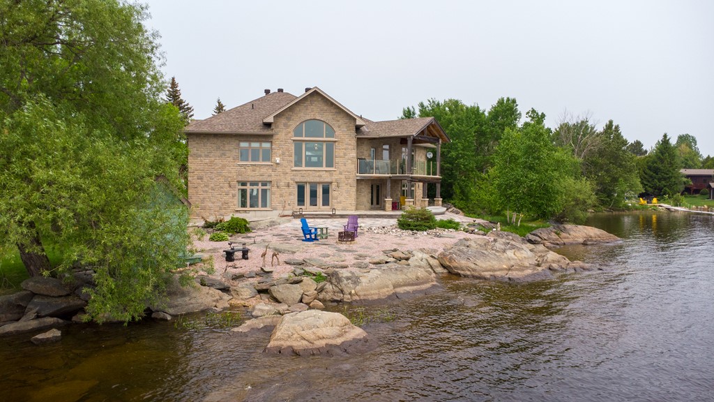The Home Of Your Dreams - The Place For Passion..., The Time Of Your Life!, Ontario   - Photo 2 - RP3929255204